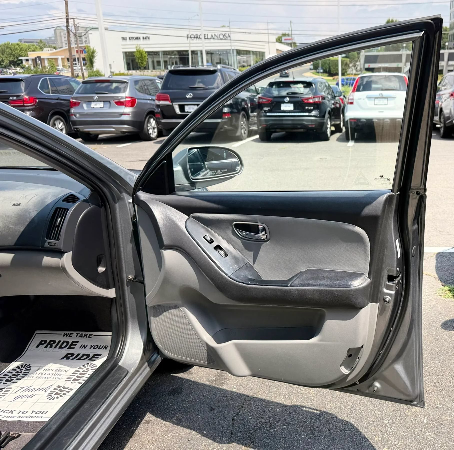 Used 2010 Hyundai Elantra GLS FWD image 29