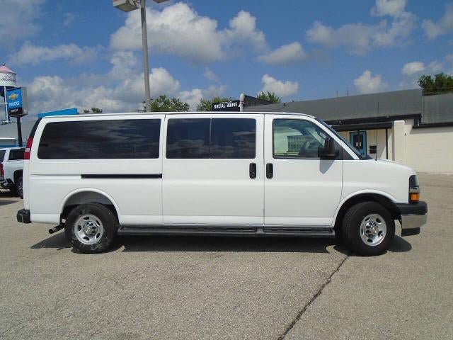 Certified 2025 Chevrolet Express 3500 LT w/ LT Preferred Equipment Group RWD image 5