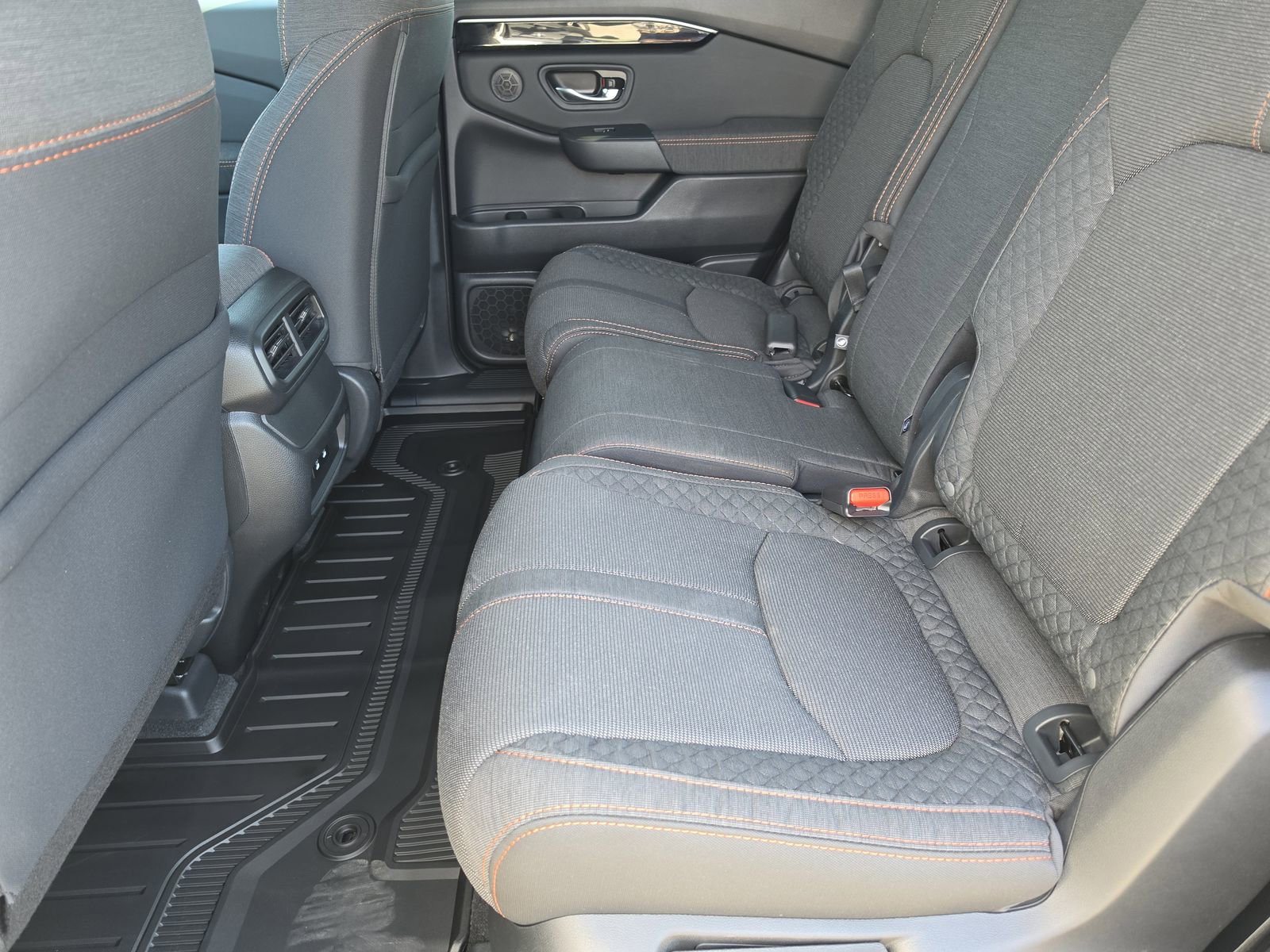 New 2026 Honda Pilot Sport image 12