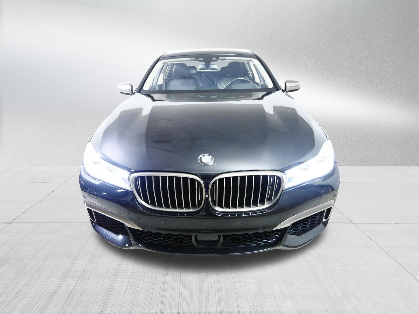 Used 2019 BMW M760i xDrive w/ Luxury Rear Seating Package AWD/4WD image 2