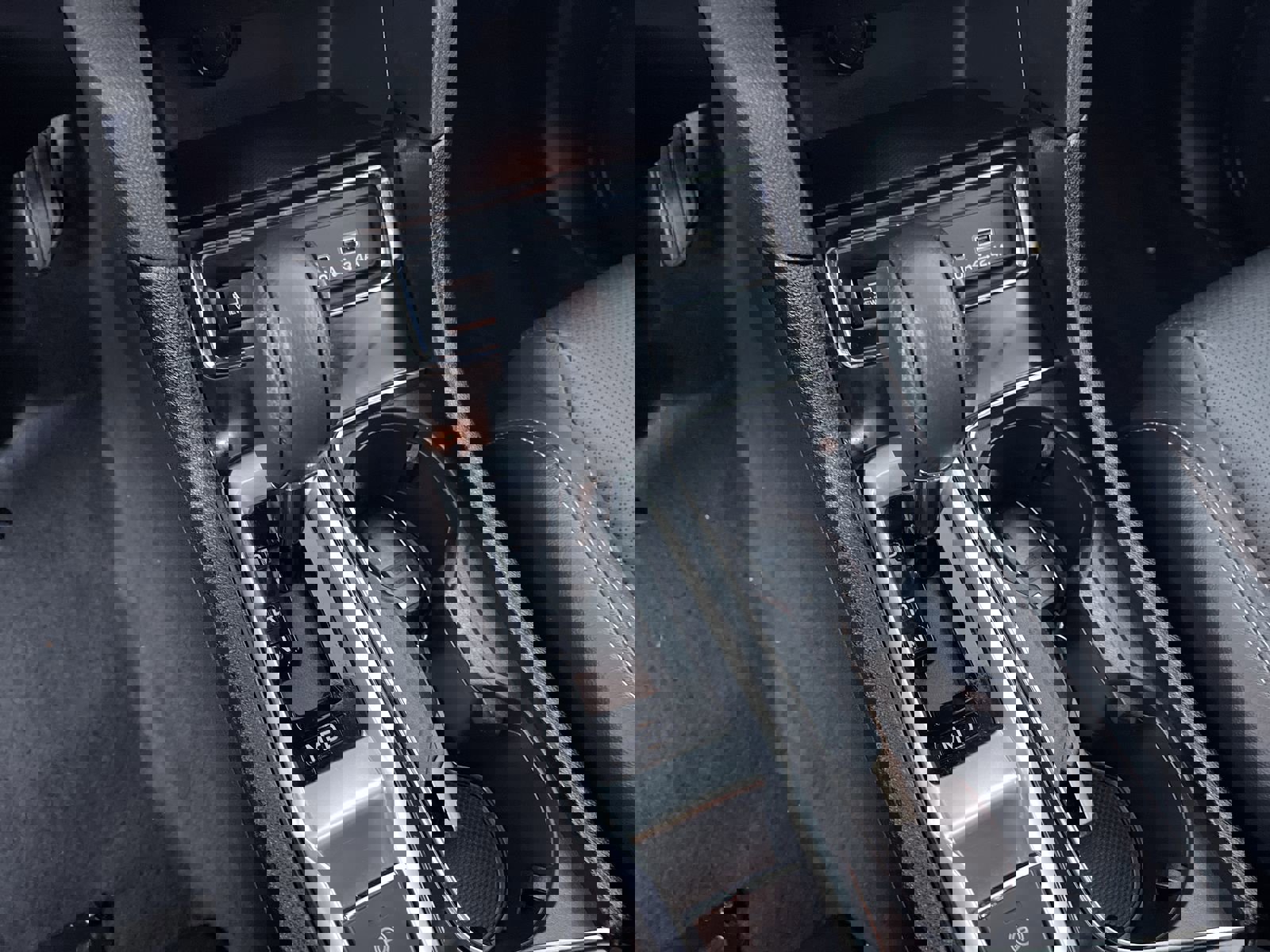 Certified 2023 Subaru Ascent Limited w/ Technology Package image 22