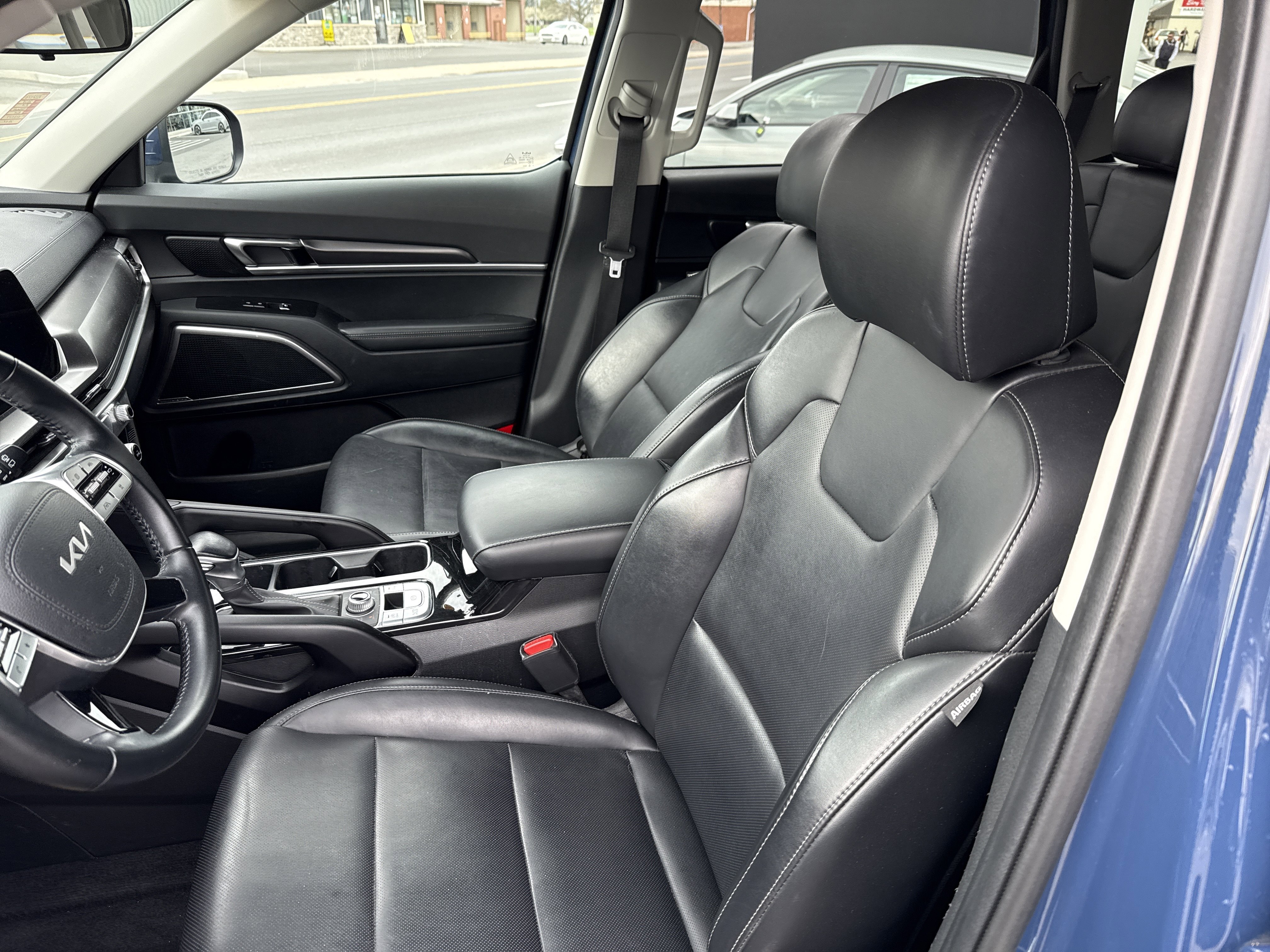 Used 2024 Kia Telluride S w/ S Sunroof Package image 12