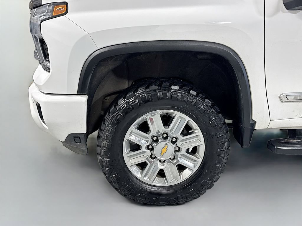 Used 2024 Chevrolet Silverado 3500 High Country w/ High Country Premium Package image 11