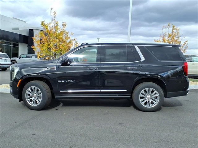 New 2026 GMC Yukon Denali w/ Sun & Power Step Package image 3
