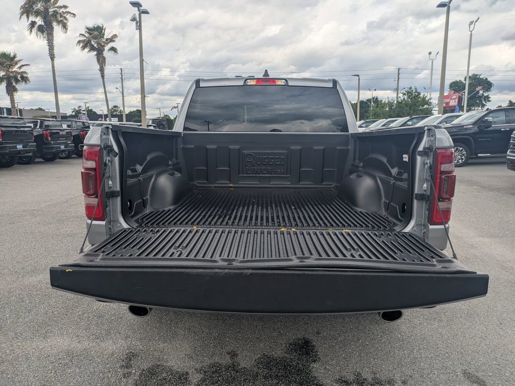Used 2024 RAM 1500 Laramie image 12