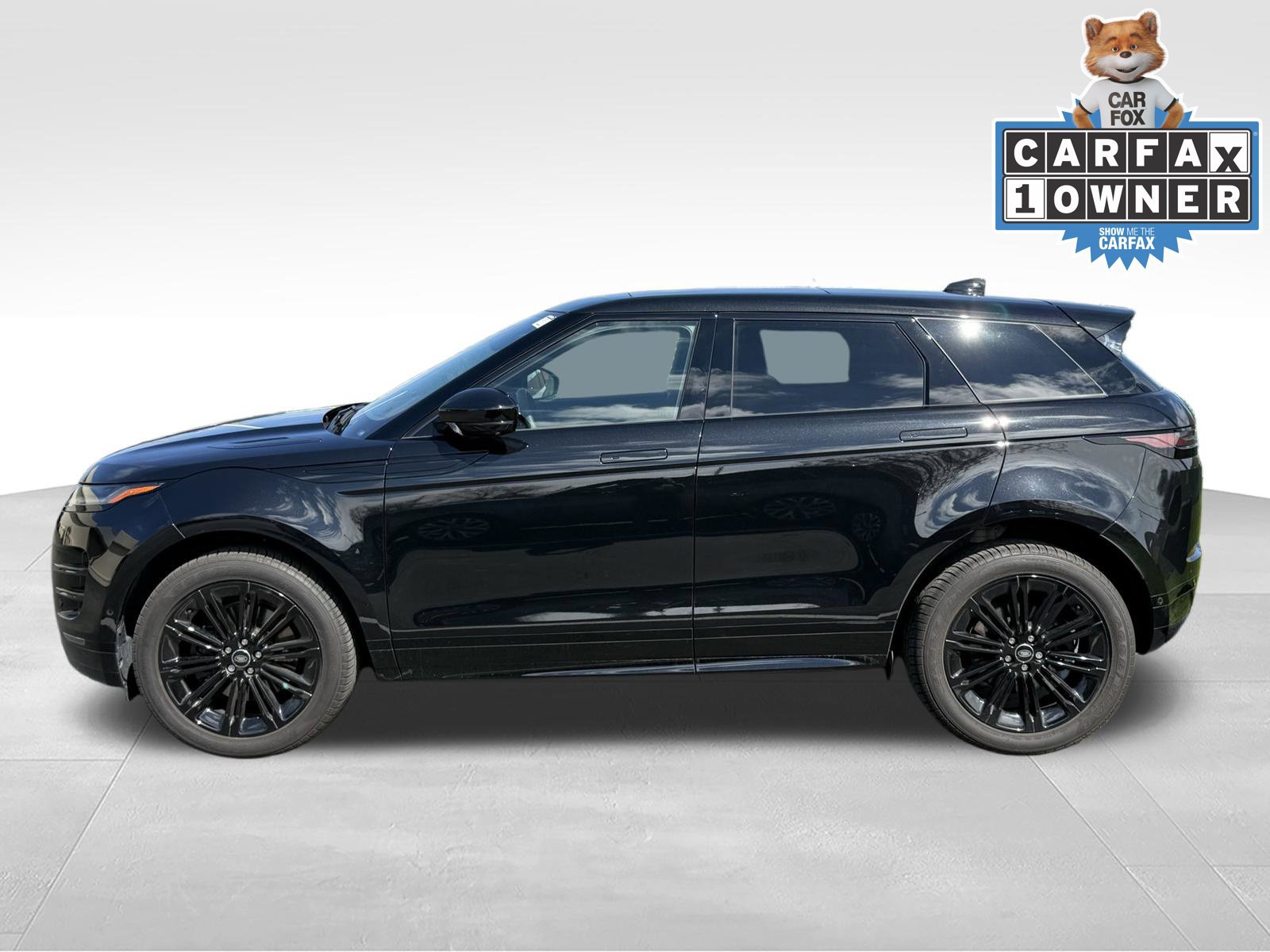 New 2026 Land Rover Range Rover Evoque Dynamic SE AWD/4WD image 2