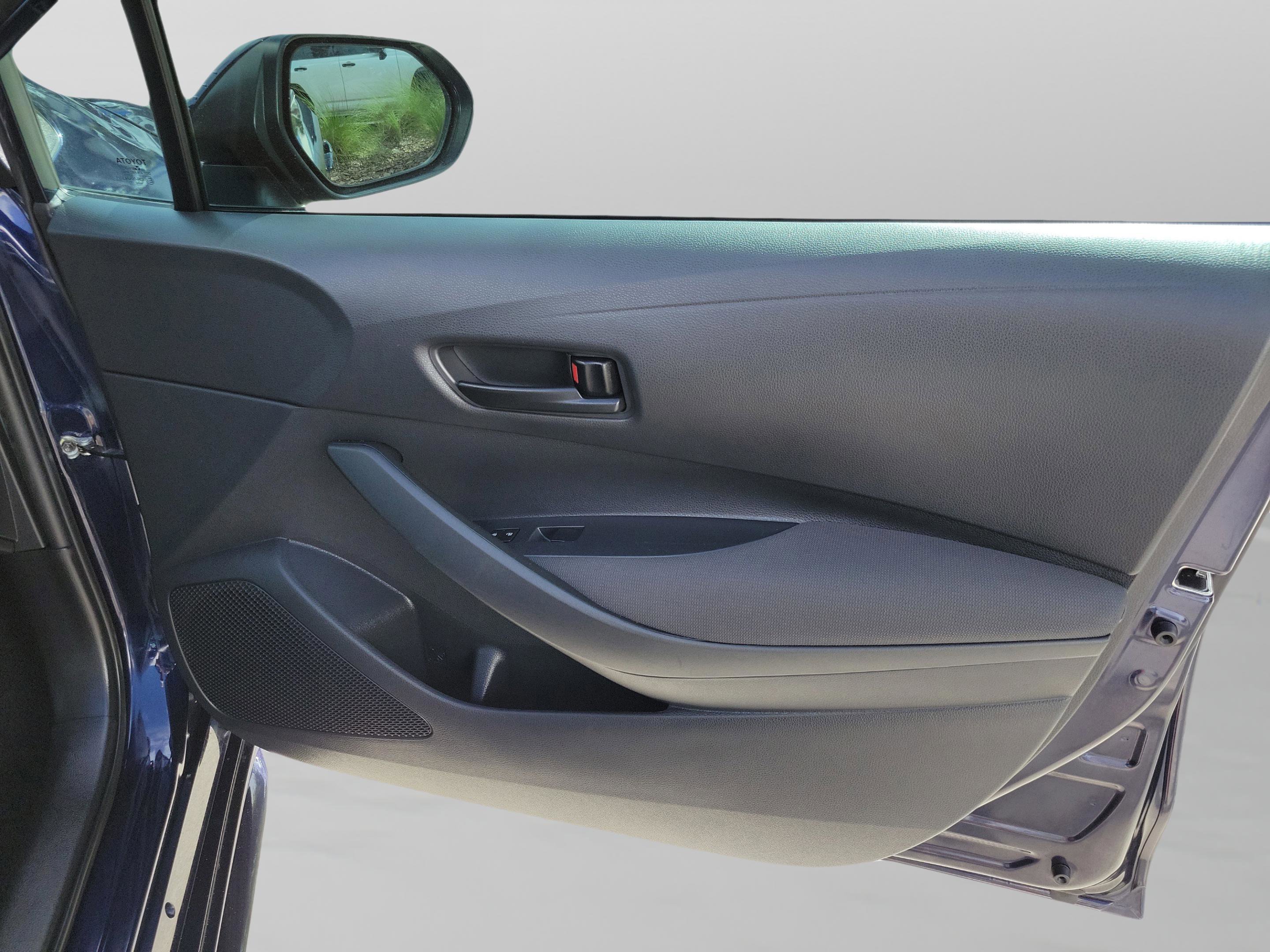 Used 2023 Toyota Corolla LE FWD image 10