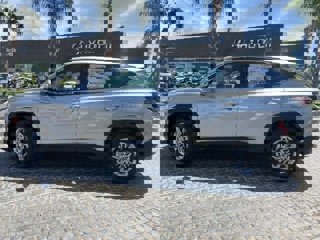 New 2026 Hyundai Tucson SE image 6