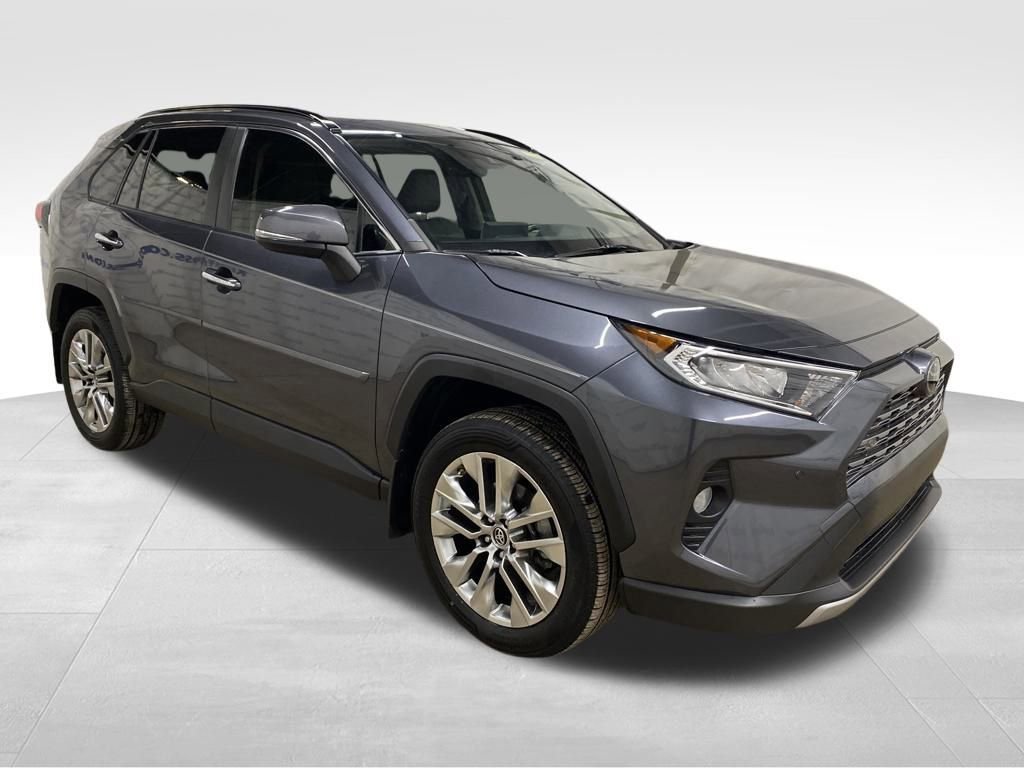 Used 2019 Toyota RAV4 Limited w/ Cold Weather Package FWD image 7