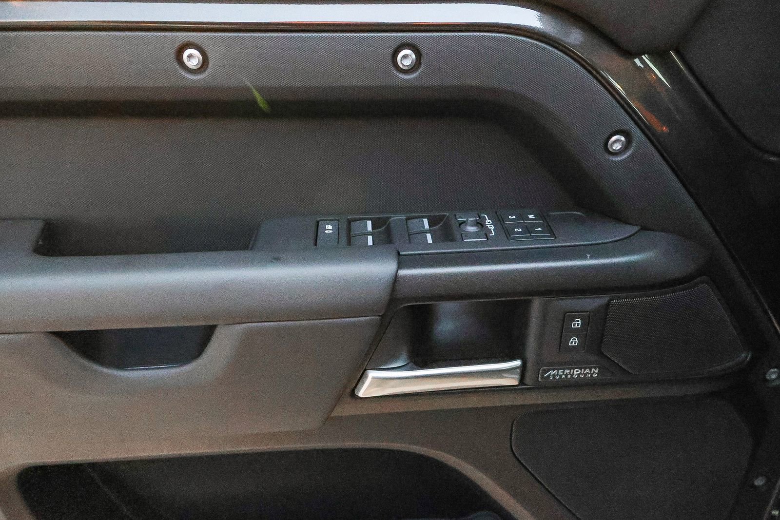 New 2026 Land Rover Defender 130 V8 image 32