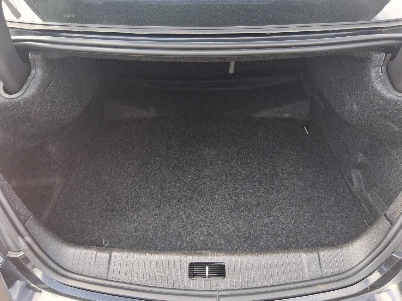 Used 2013 Buick LaCrosse image 22