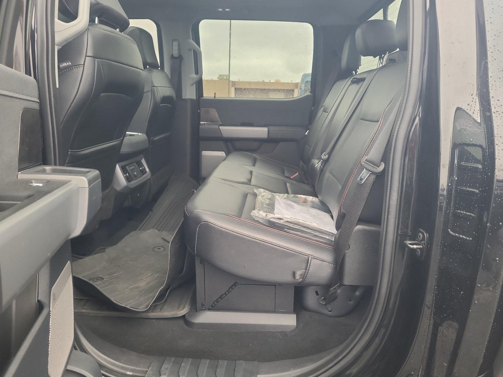 Used 2024 Ford F250 Lariat w/ Lariat Ultimate Package AWD/4WD image 17