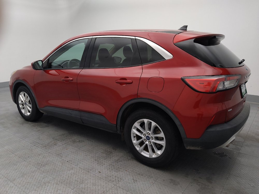 Used 2020 Ford Escape SE FWD image 3