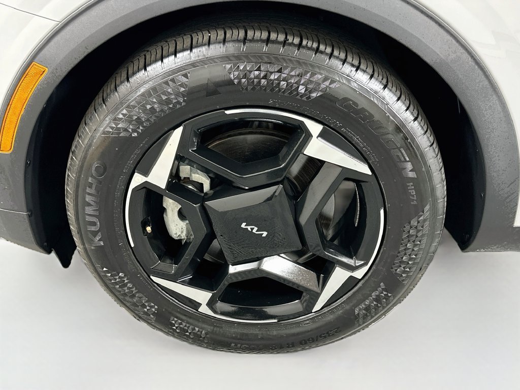 Used 2026 Kia Sportage EX FWD image 30
