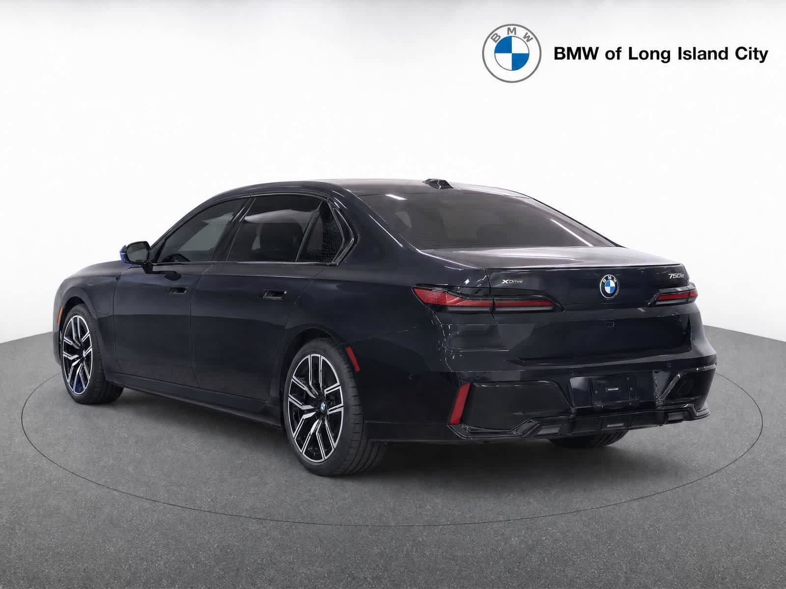 New 2026 BMW 750e xDrive AWD/4WD image 5
