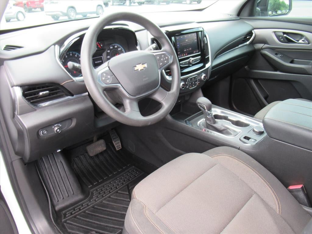 Used 2021 Chevrolet Traverse LS FWD image 15