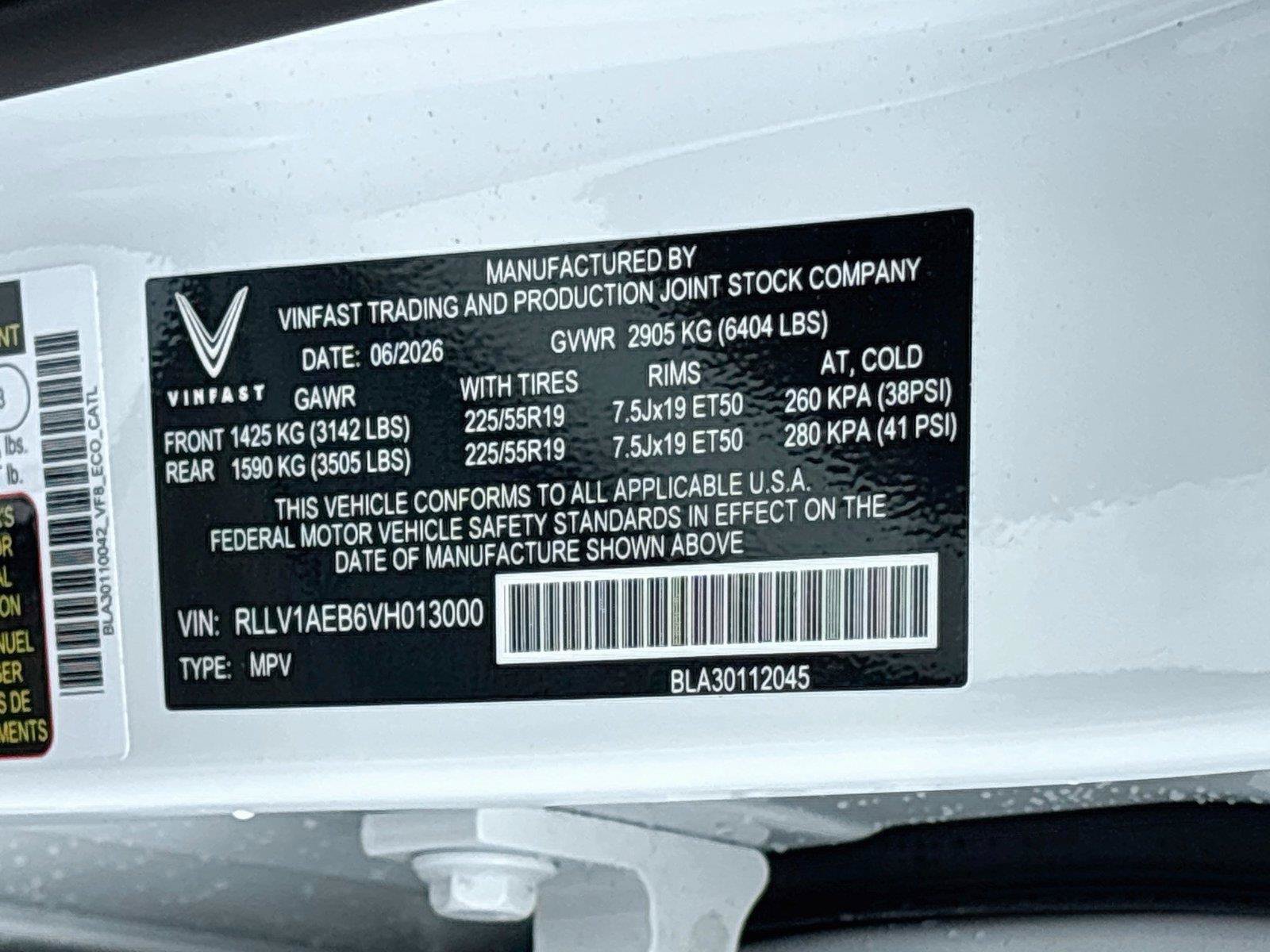 New 2027 VinFast VF 8 Eco AWD/4WD image 31