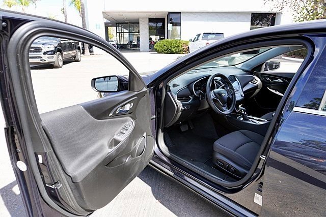 Used 2023 Chevrolet Malibu LT w/ Driver Confidence Package image 34