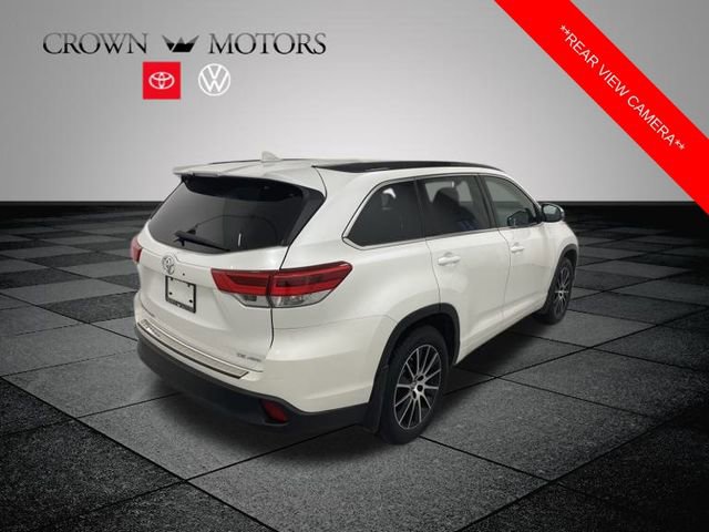 Used 2018 Toyota Highlander SE image 6