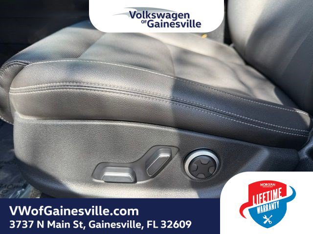 Used 2024 Genesis GV70 2.5T AWD/4WD image 16