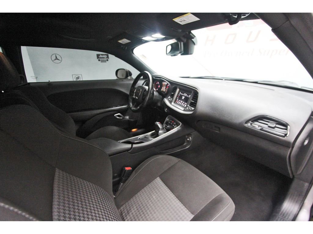 Used 2021 Dodge Challenger R/T image 9