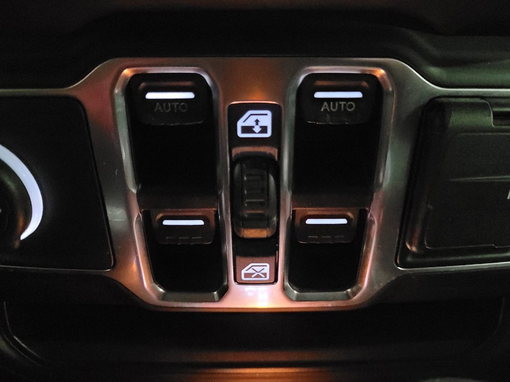 Used 2019 Jeep Wrangler Unlimited Sport S image 27