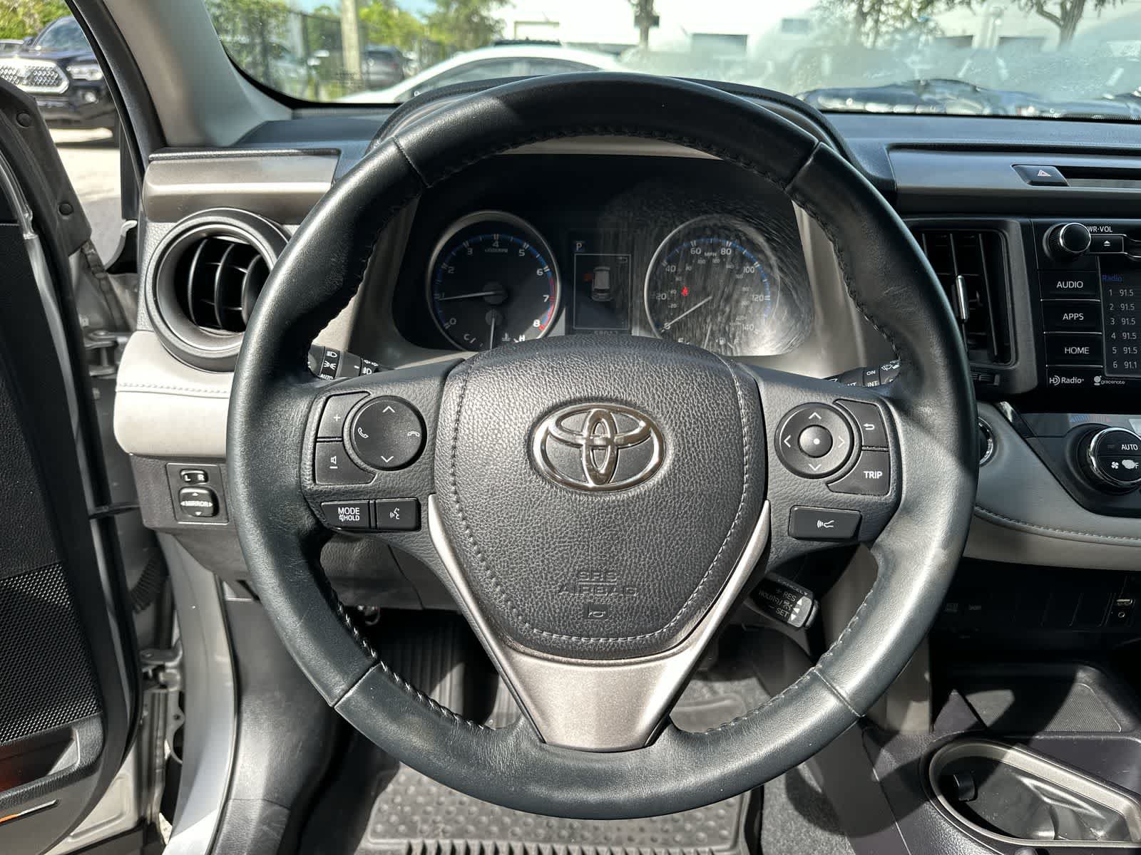 Used 2018 Toyota RAV4 XLE FWD image 20