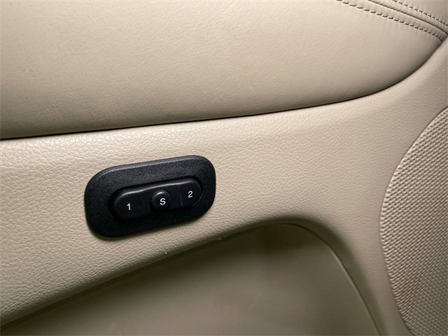 Used 2018 Jeep Grand Cherokee Overland image 40