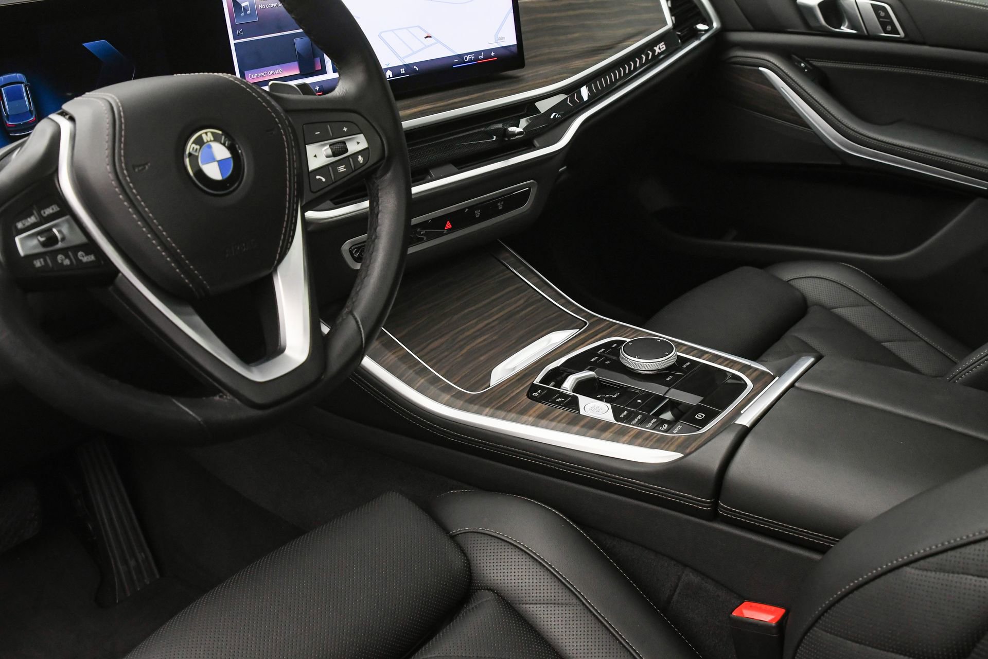 Used 2024 BMW X5 xDrive40i w/ Parking Assistance Package image 39