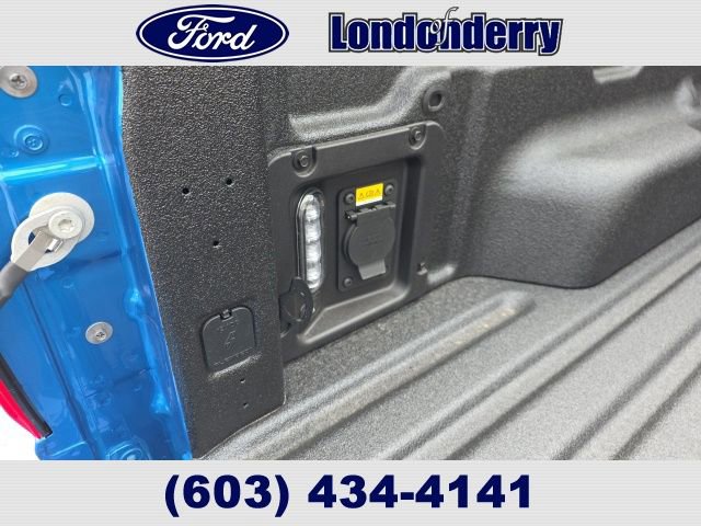 New 2026 Ford Maverick Lariat w/ Black Appearance Package image 6