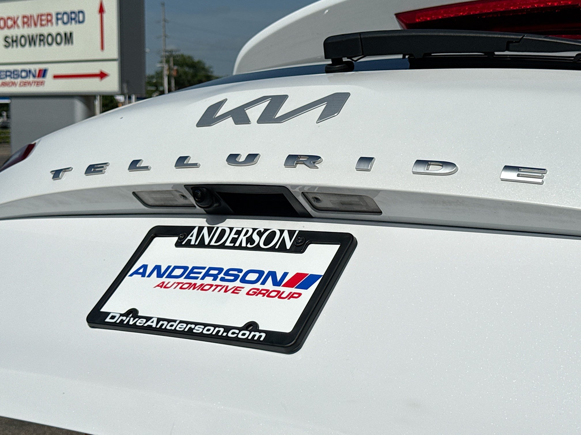 Used 2022 Kia Telluride SX w/ Towing Package FWD image 16