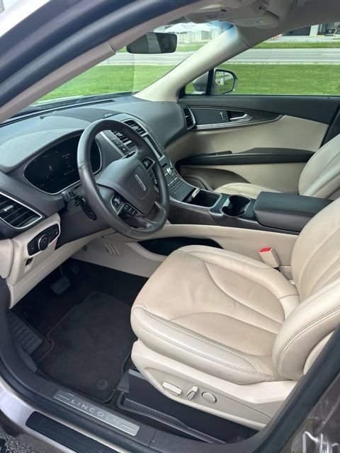 Used 2019 Lincoln Nautilus Select FWD image 7