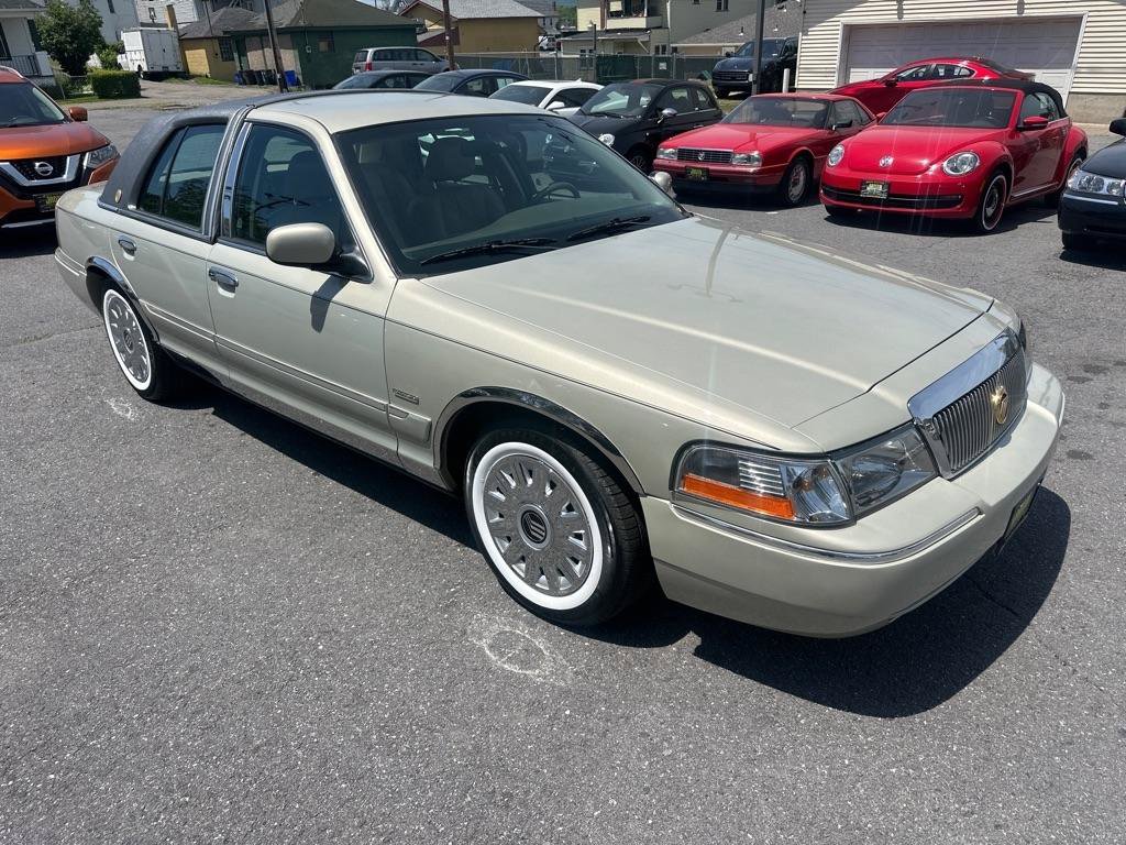 Used 2004 Mercury Grand Marquis GS RWD image 3