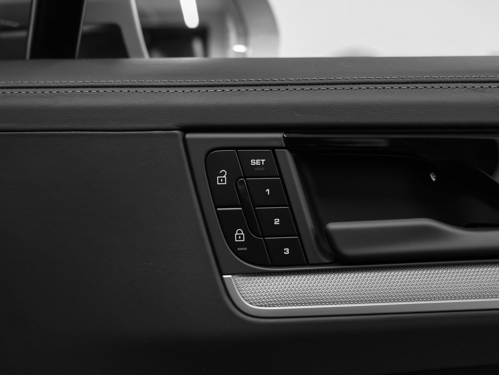 New 2026 Porsche Cayenne S image 21