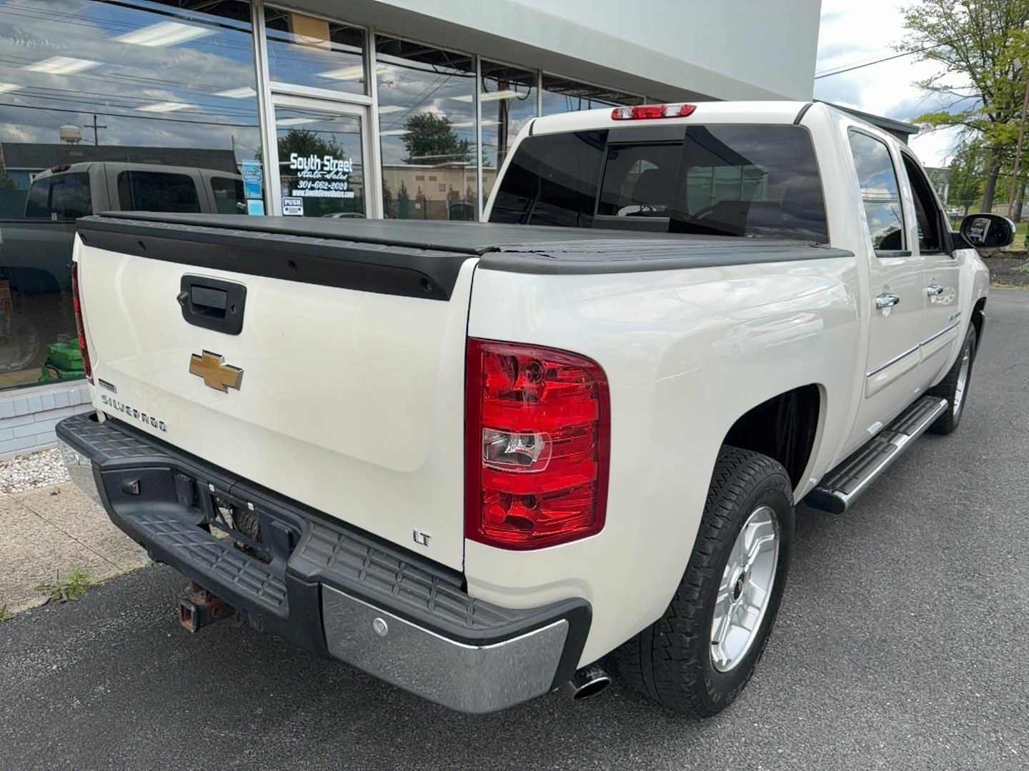 Used 2012 Chevrolet Silverado 1500 LT w/ All-Star Edition AWD/4WD image 3