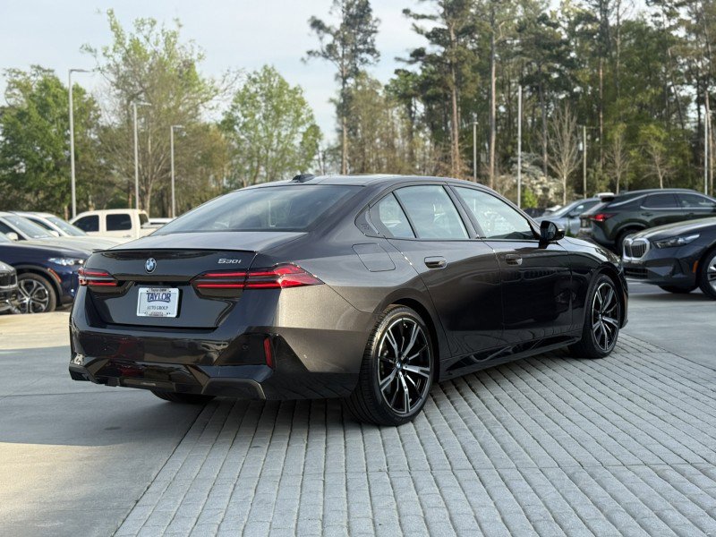 Certified 2025 BMW 530i w/ M Sport Package image 5