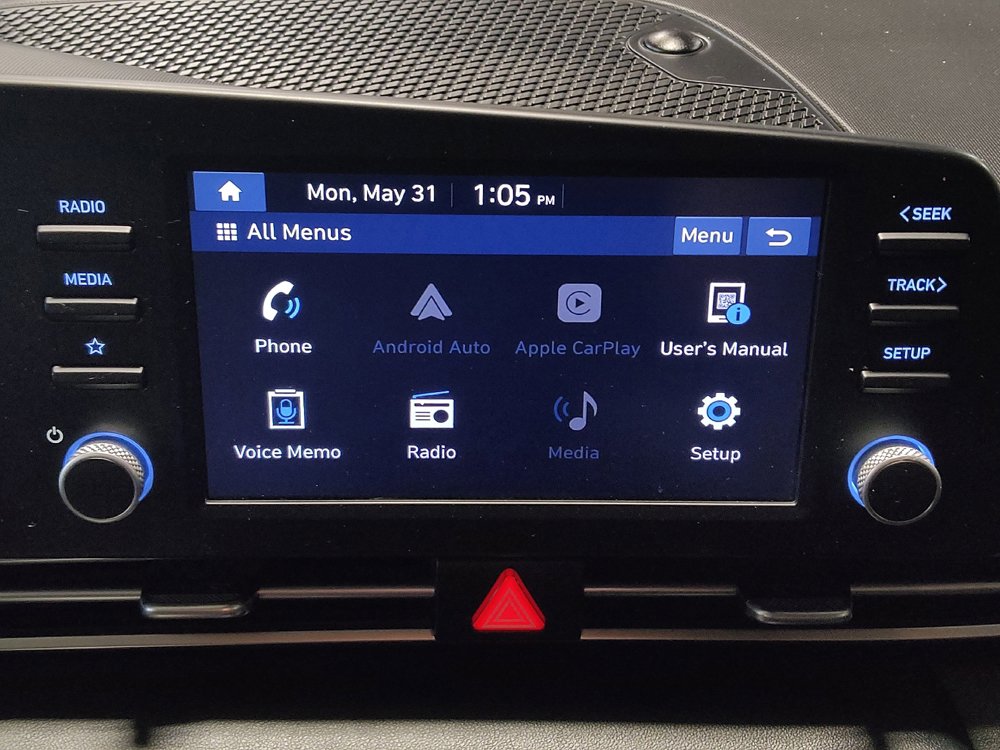 Used 2021 Hyundai Elantra SE FWD image 25