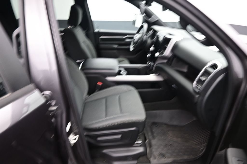 Used 2024 RAM 1500 Big Horn AWD/4WD image 10