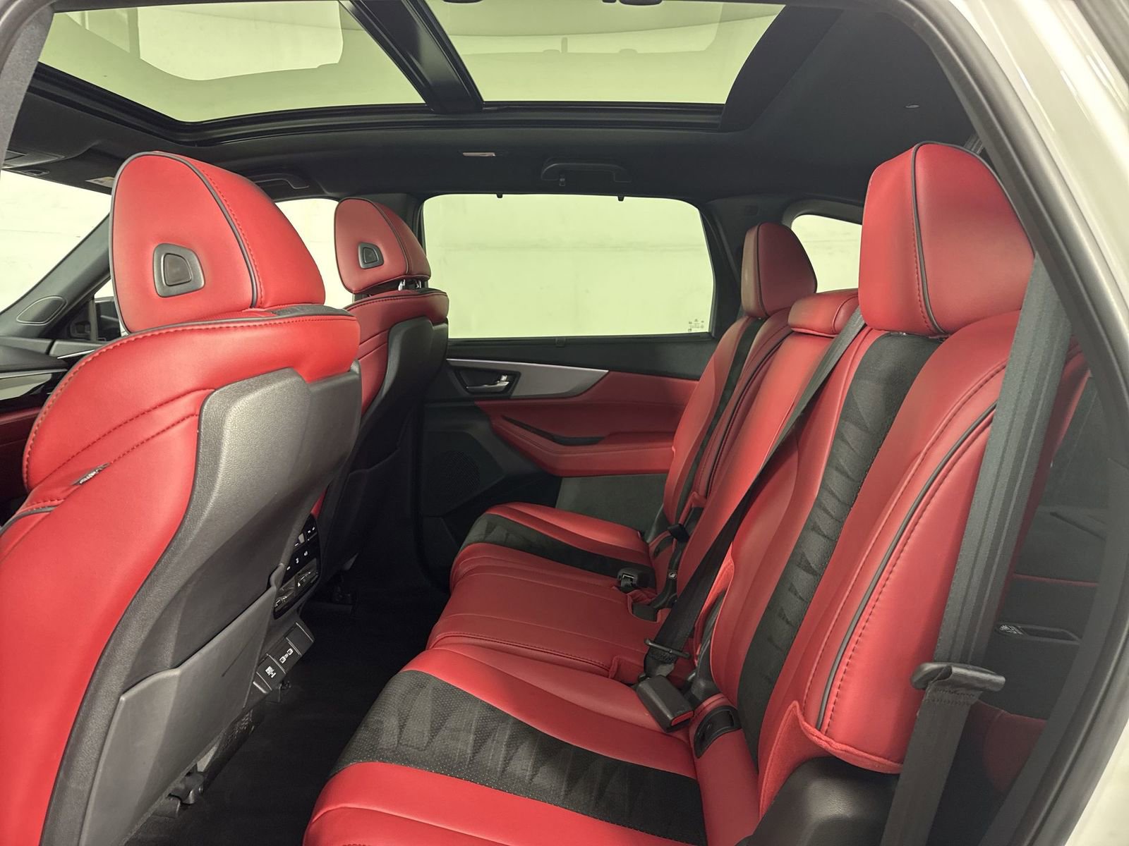 Used 2024 Acura MDX A-Spec image 22