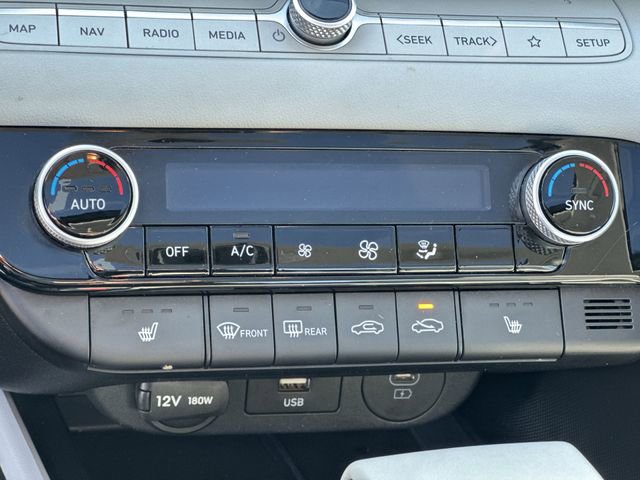 Used 2024 Hyundai Elantra Limited FWD image 23