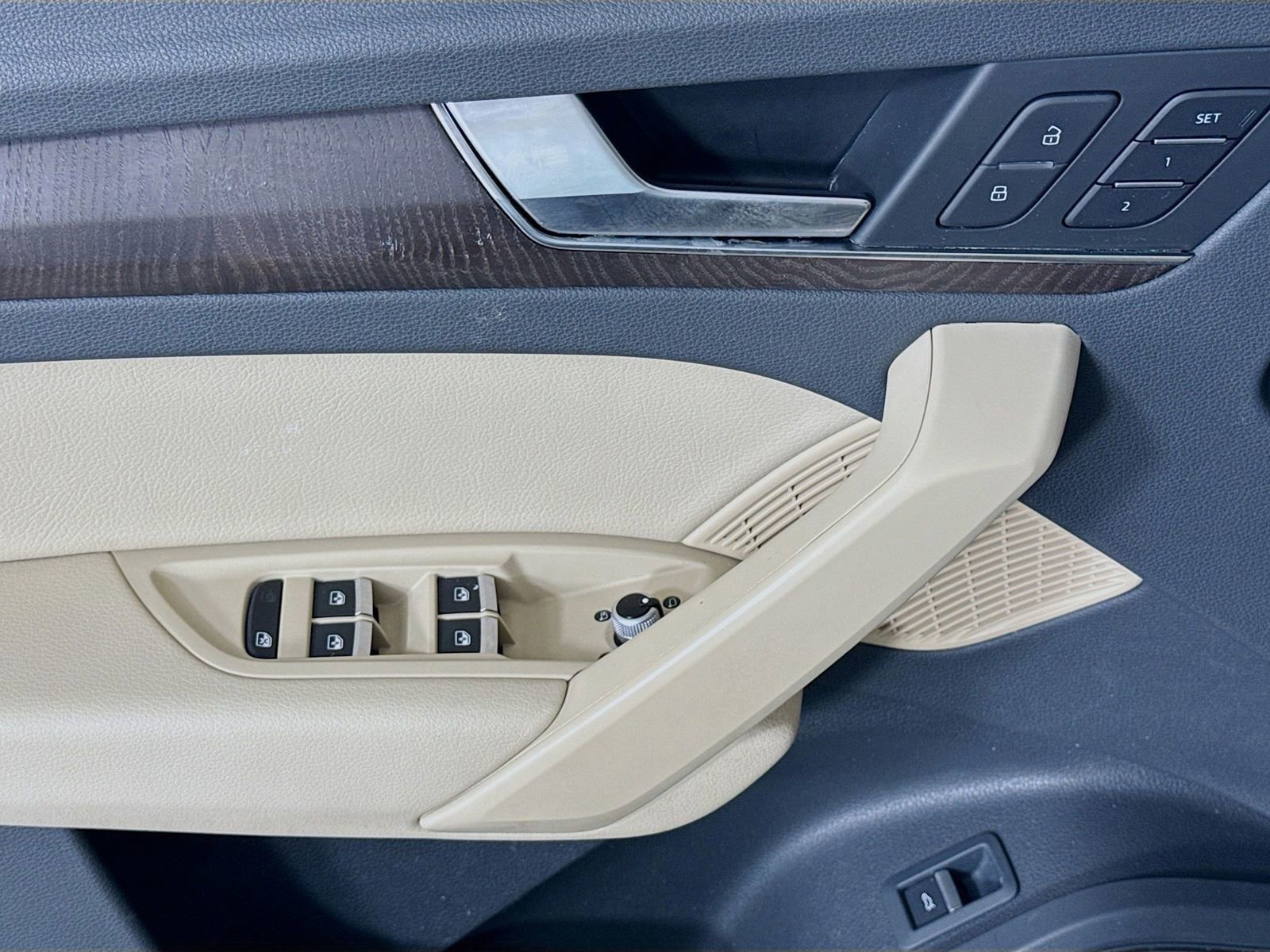 Used 2018 Audi Q5 2.0T Premium Plus w/ Premium Plus Package image 11