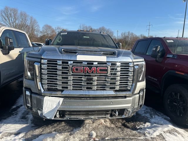 New 2026 GMC Sierra 3500 Denali w/ Denali Reserve Package image 2