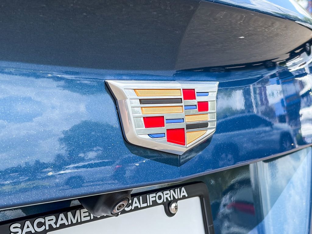 Used 2025 Cadillac XT4 Premium Luxury w/ Cold Weather Package AWD/4WD image 11