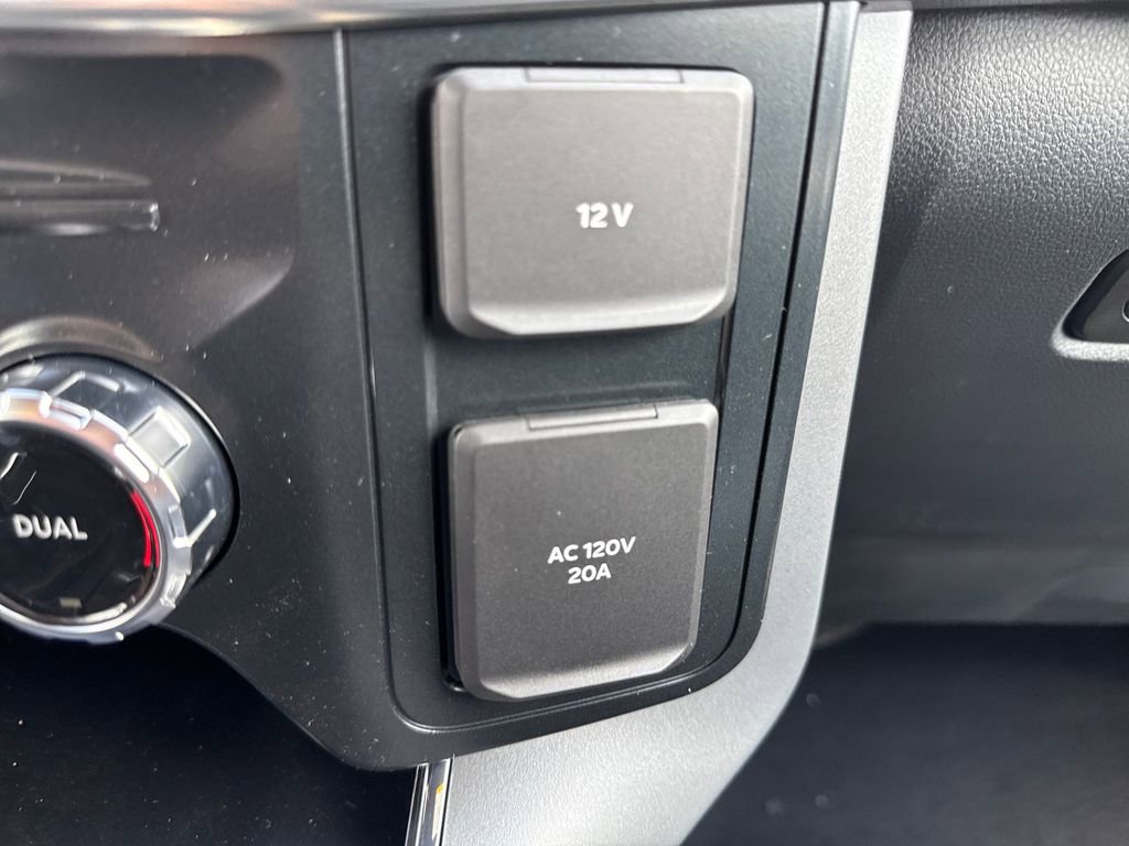 New 2025 Ford F150 Lariat w/ Equipment Group 502A High image 35