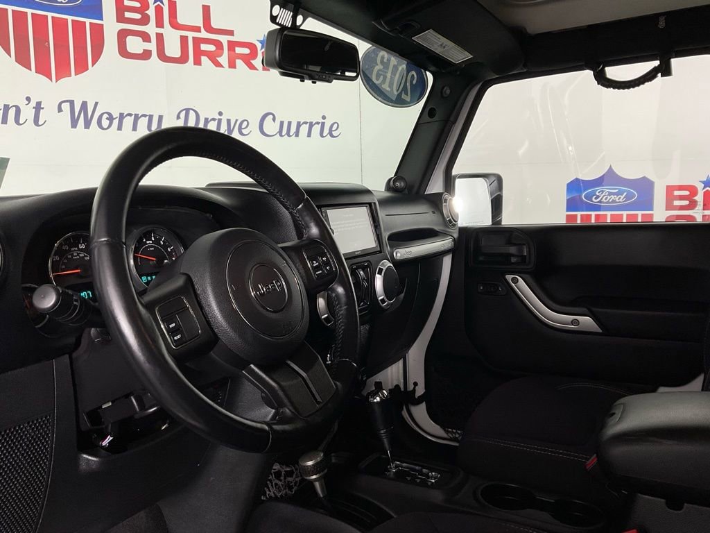 Used 2013 Jeep Wrangler Unlimited Sahara image 13