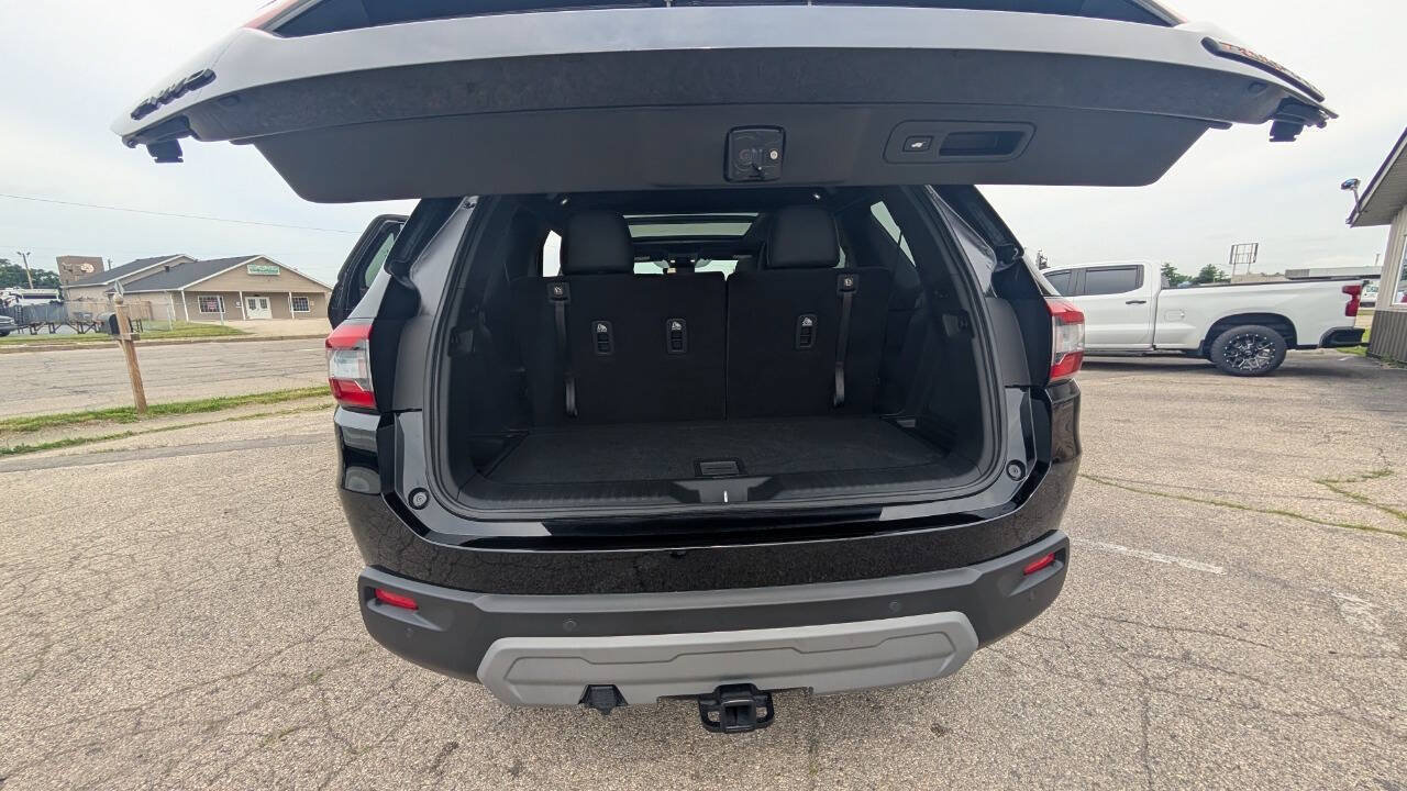 Used 2025 Honda Pilot TrailSport image 26