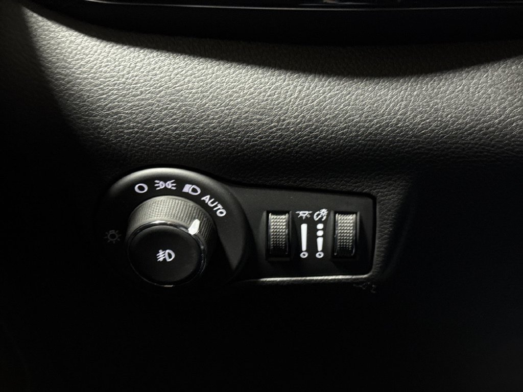 New 2026 Jeep Compass Limited AWD/4WD image 18