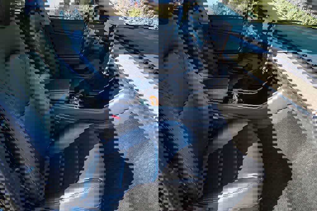 Used 2019 Tesla Model 3 Standard Range image 19