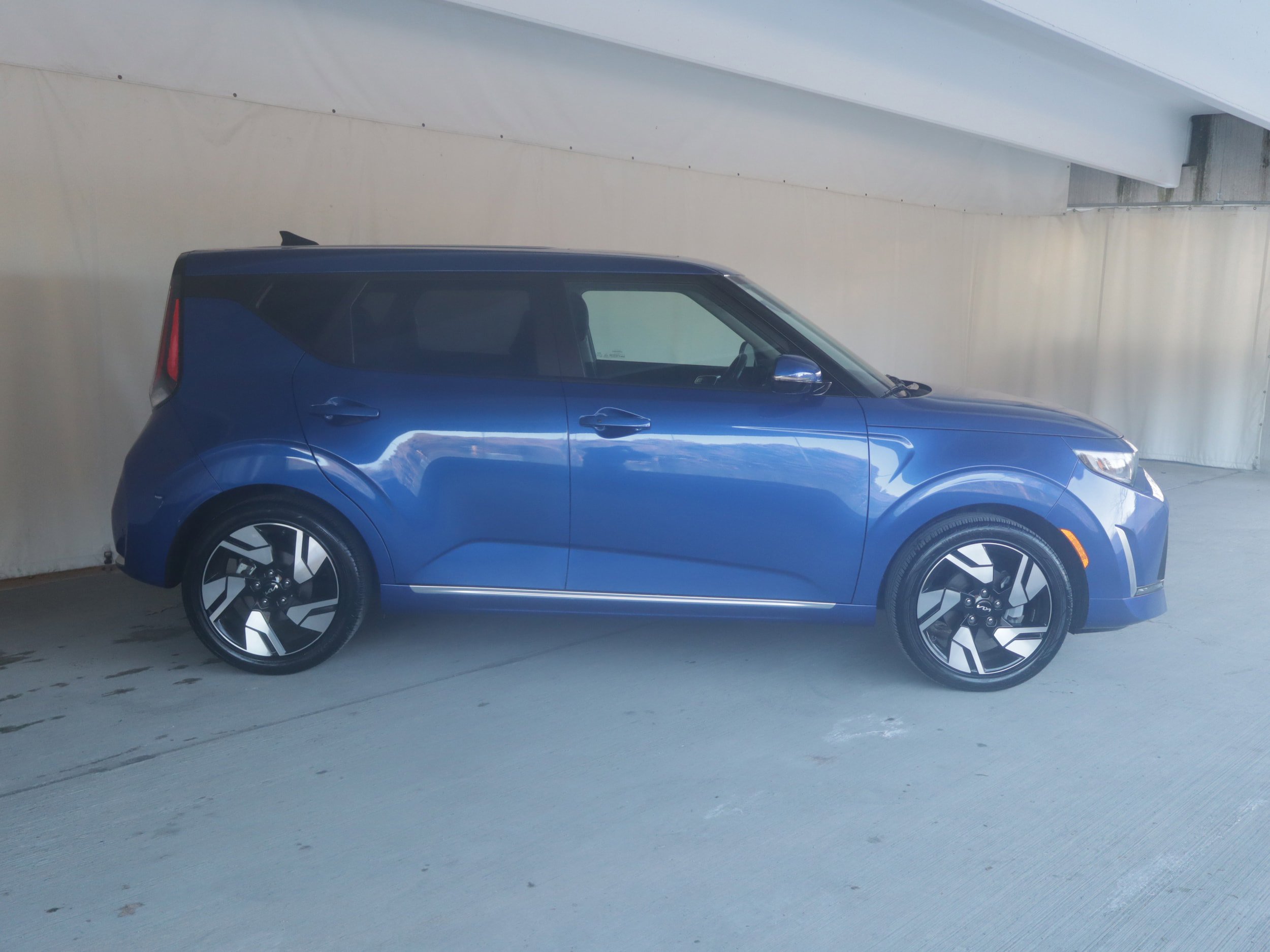 Used 2023 Kia Soul GT-Line w/ GT-Line Technology Package image 5