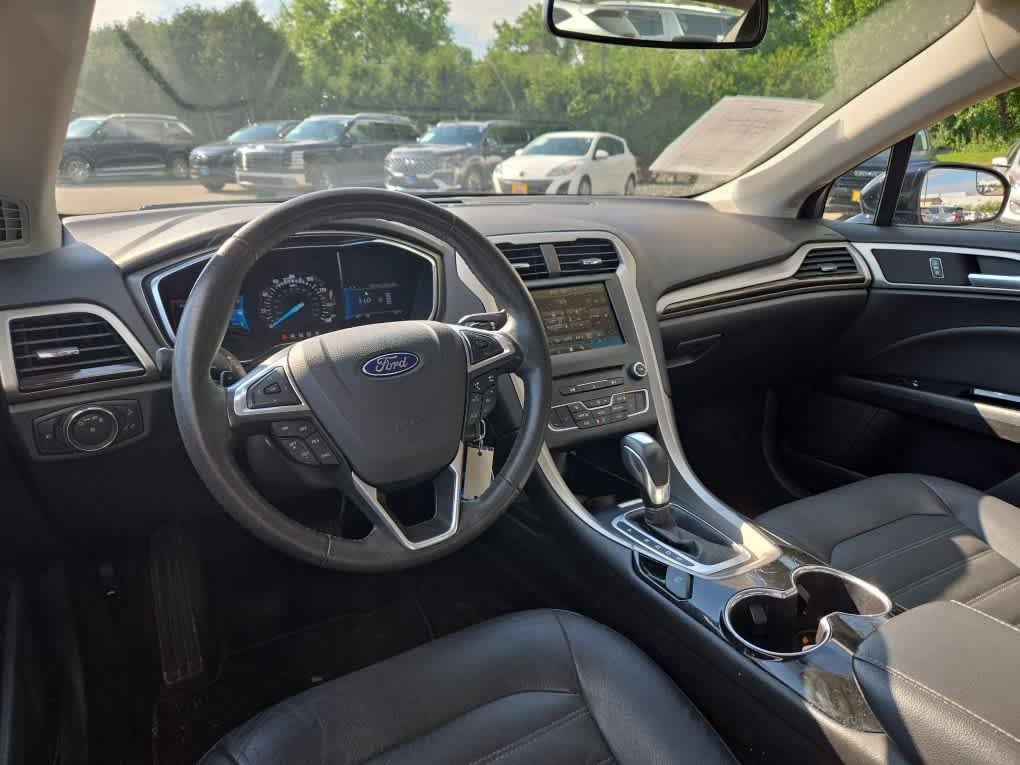 Used 2016 Ford Fusion SE w/ Equipment Group 202A AWD/4WD image 10